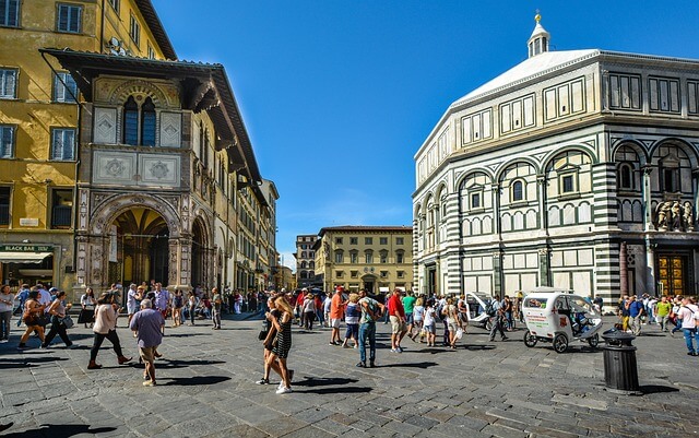 study italian courses in Florence  photo by user32212 from Pixabay